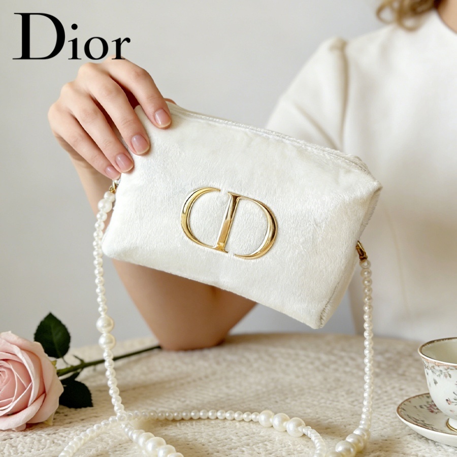 Dior’s Bag White Velvet Travel - огляд і ціна Women Bags White