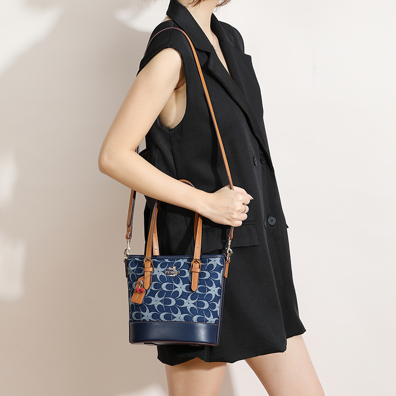 Brand women's denim hand-held  - огляд і ціна Women Handheld Bags