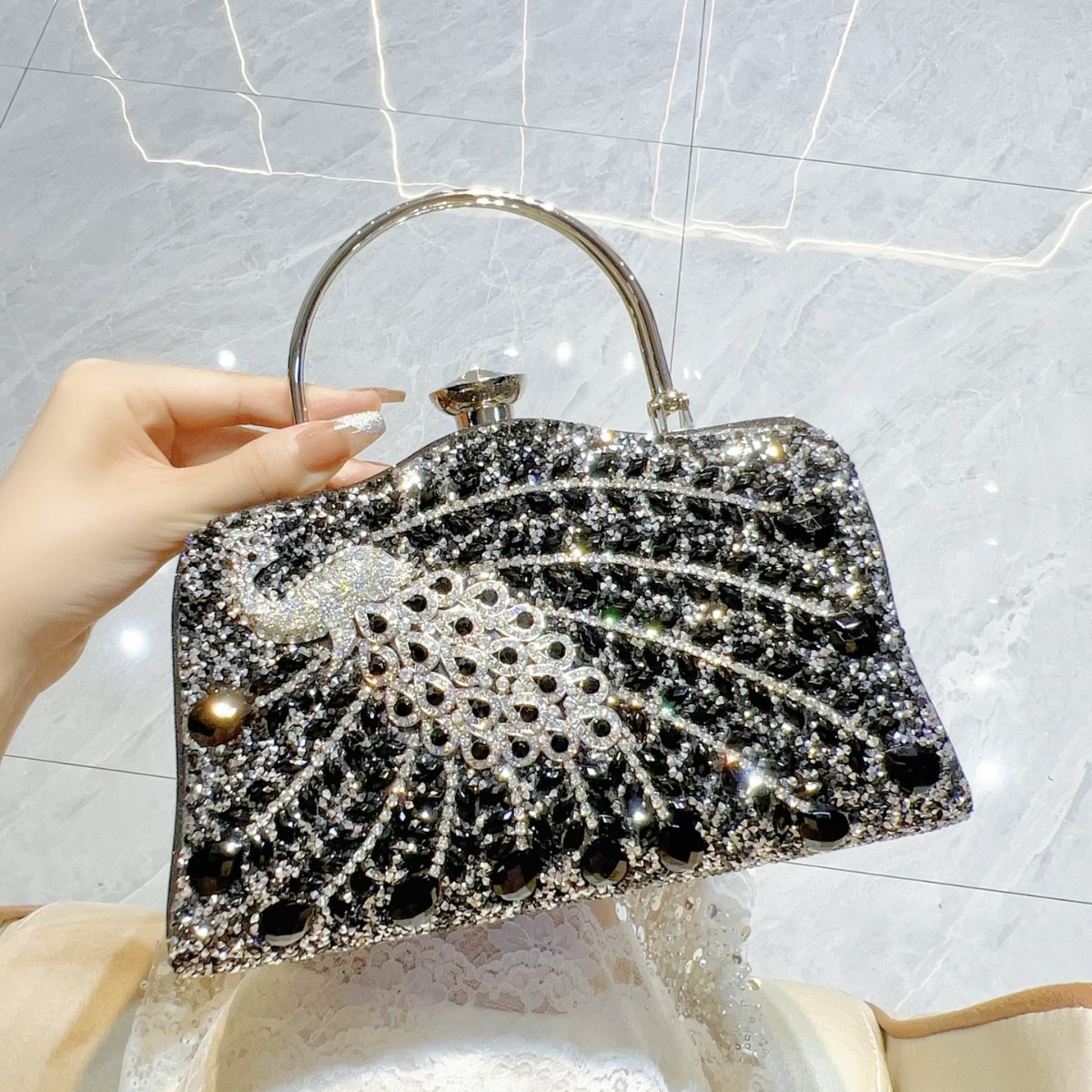 New Full Diamond Handbag with  - огляд і ціна Women Handheld Bags