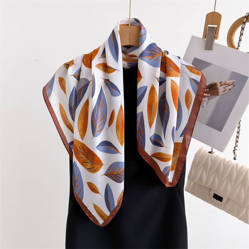 Luxury Brand Print 70cm Square - огляд і ціна Women Bags Branded