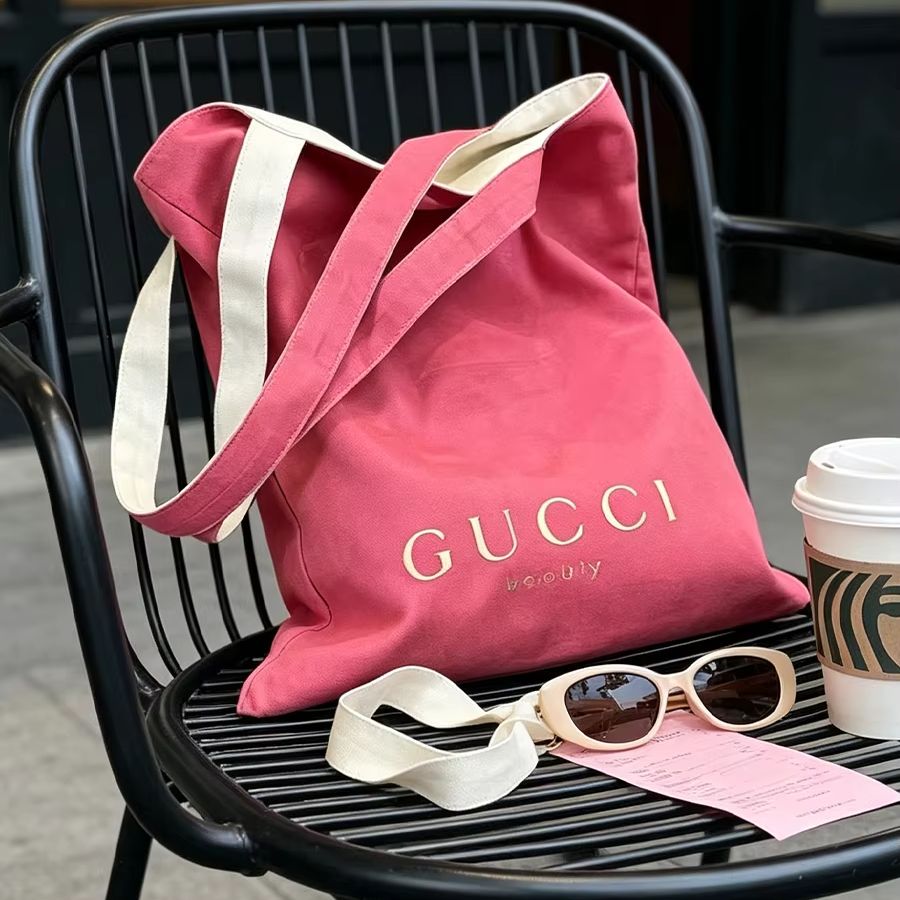 GUCCIs bag Women Canvas Tote B - огляд і ціна Women Bags White